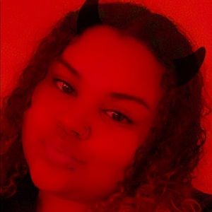 Meet your Posher, Carla